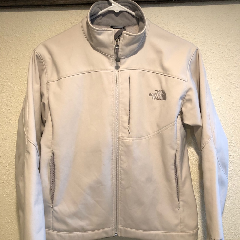 North Face women’s shell jacket. Great condition